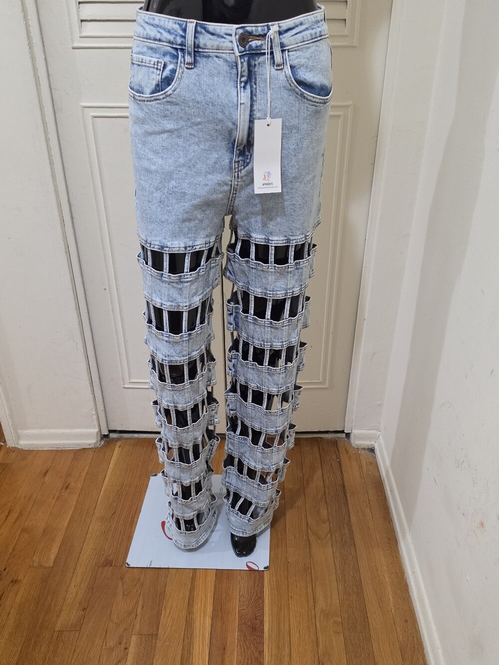 Light Wash Strappy Cutout Jeans - Unbranded